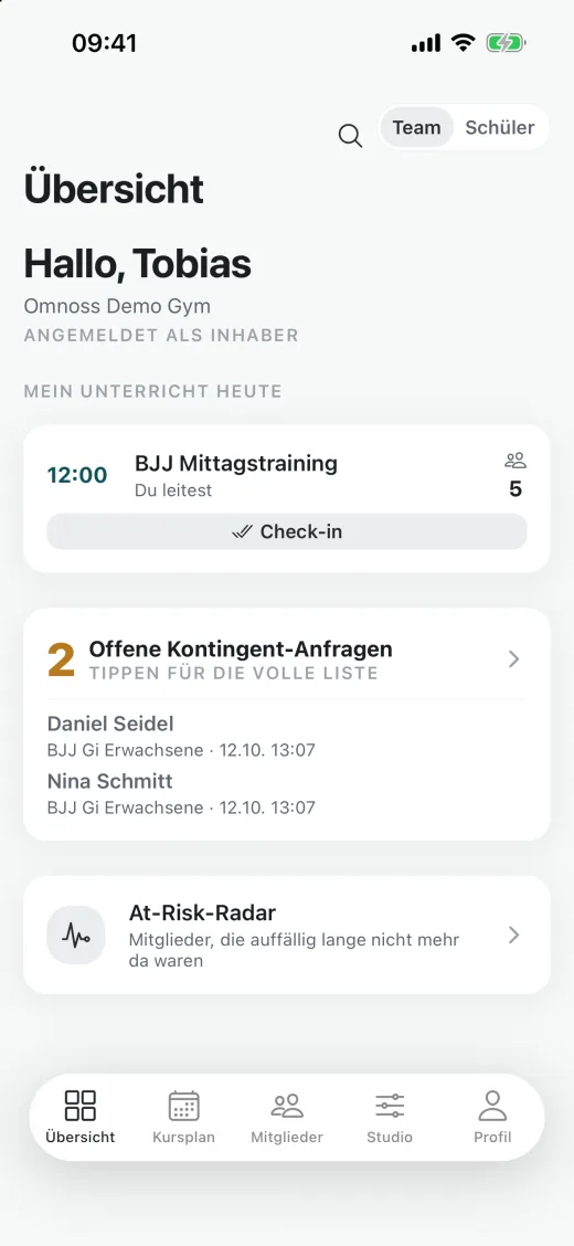 Owner-Bereich, Startansicht: Begrüßung des Inhabers Tobias mit der heutigen Einheit (5 Anmeldungen), offenen Kontingent-Anfragen und At-Risk-Radar.
